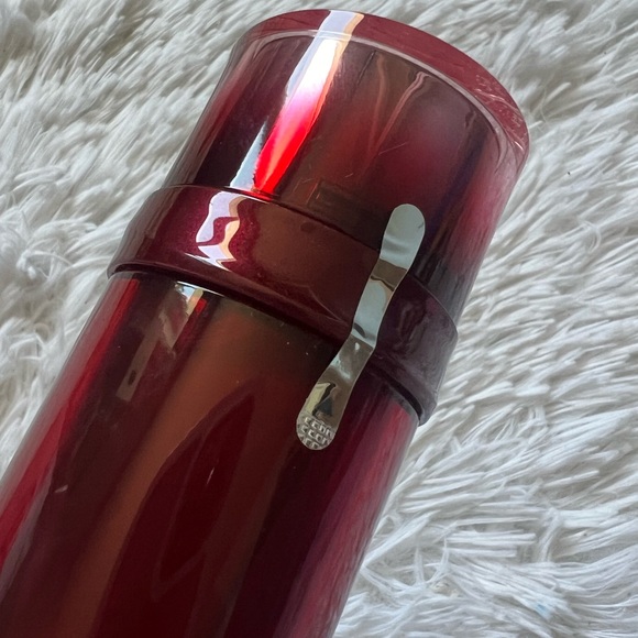 Shiseido Activating Essence with Hyaluronic Acid - Picture 4 of 7